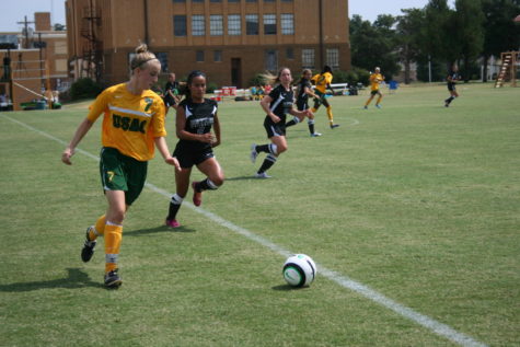 Lady Drovers Grab First Win, Bring Record to 1-4