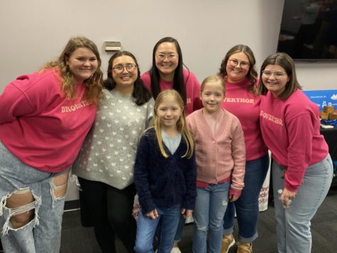 Vivianne and Veronica Stowell, the Oklahoma Champion Children, visited USAOs campus to meet a few DroverThon members, including Leslie Randall, Alli Murray, Halli Humphrey, Montanna Patzack, and Chloey Orosco.