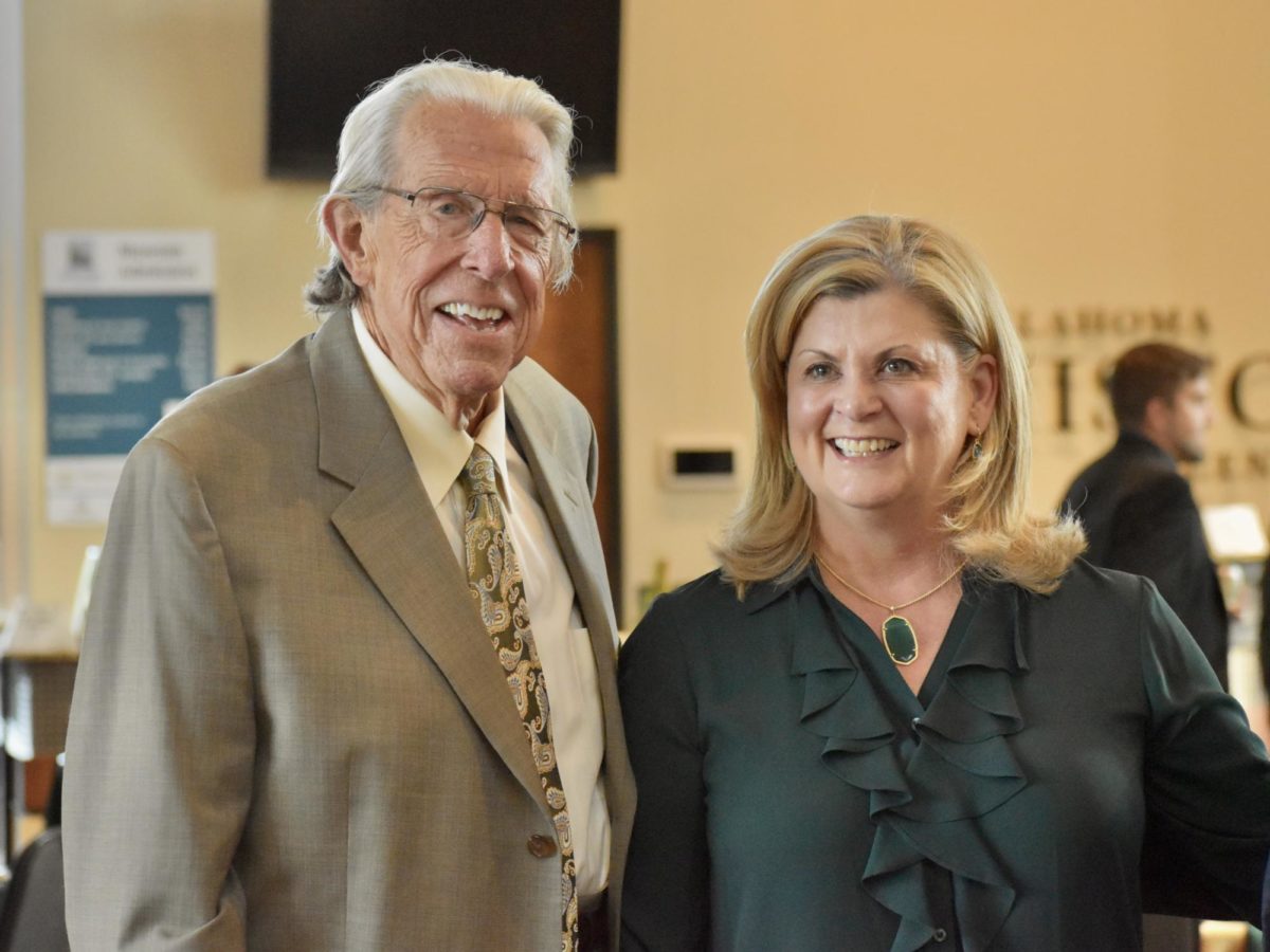 Dr. Feaver and President Hale stand side-by-side before the 2023 Green & Gold Gala began Saturday night. 
