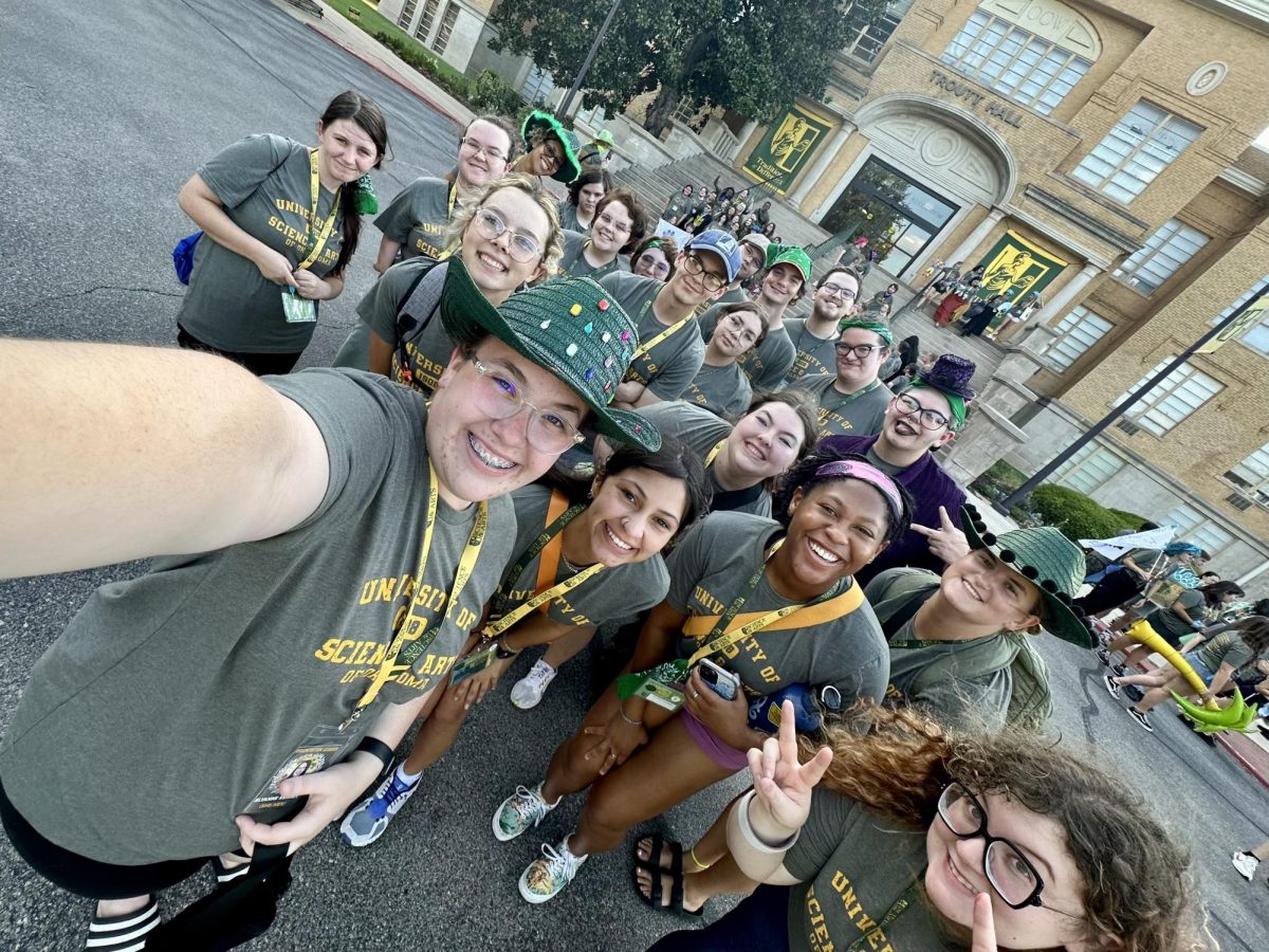 Last year, Elyanne spent a week training as an orientation leader. She and two others led the green group throughout orientation. 