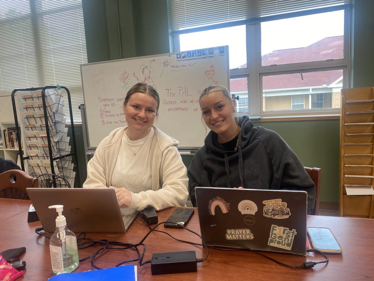 Go visit senior Speech Language Pathology majors and SSC PALs Victoria Southerland and Elena Shepherd for help with your finals studies. 